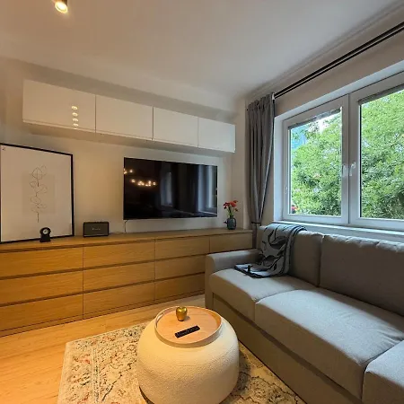 Blumental Church, Center Apartment