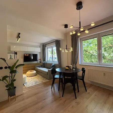 Blumental Church, Center Apartment